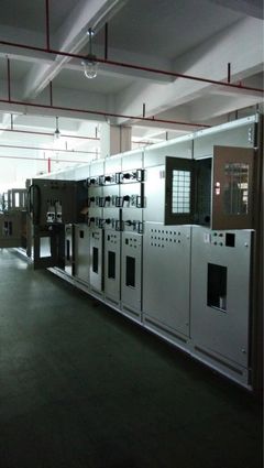 KYN28-12手車(chē)金屬鎧裝式抽出型中置柜 旭明工廠的專(zhuān)業(yè)制造與控制柜解決方案